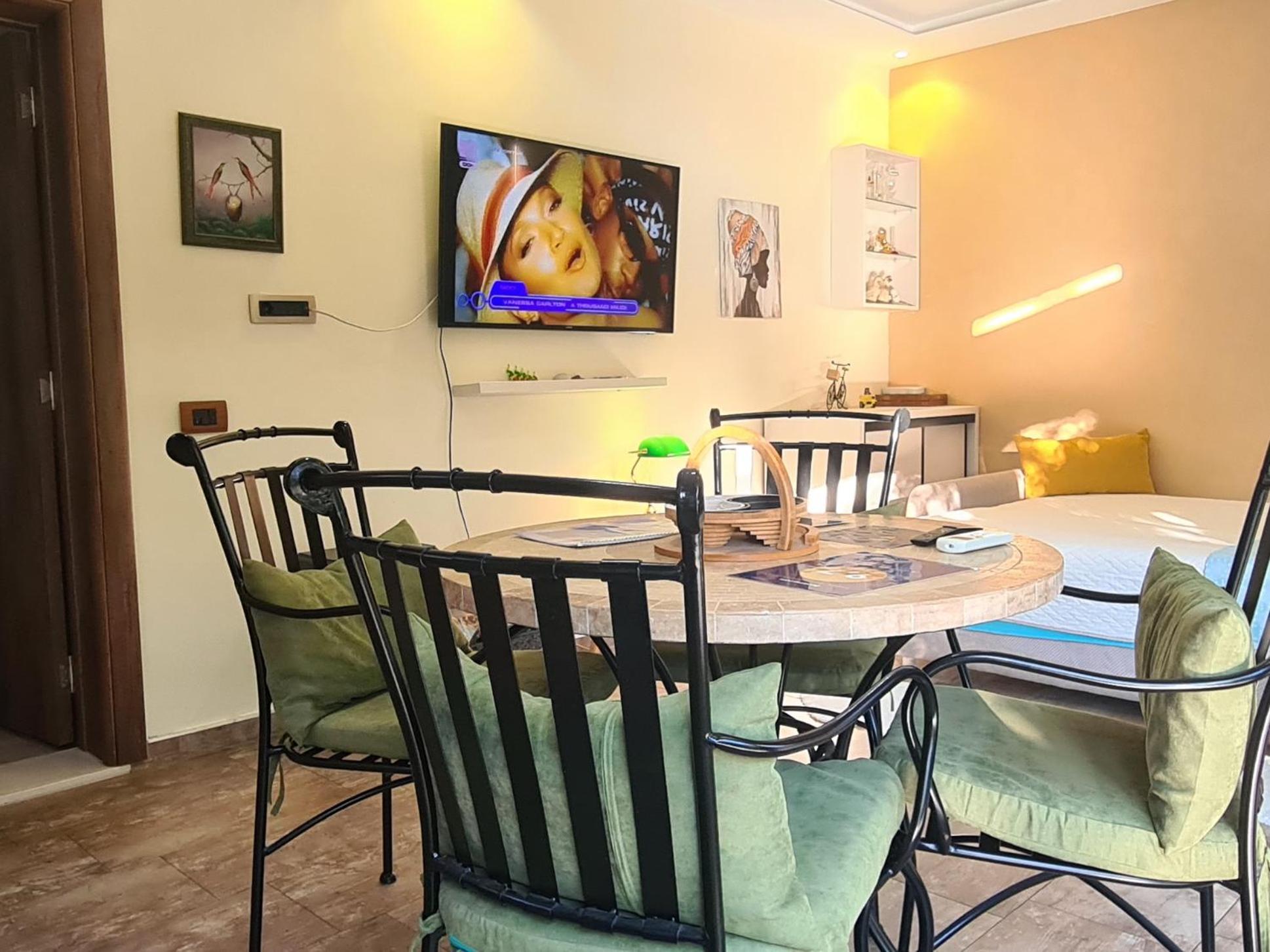 Apartments Aerodrom Podgorica Bilik gambar