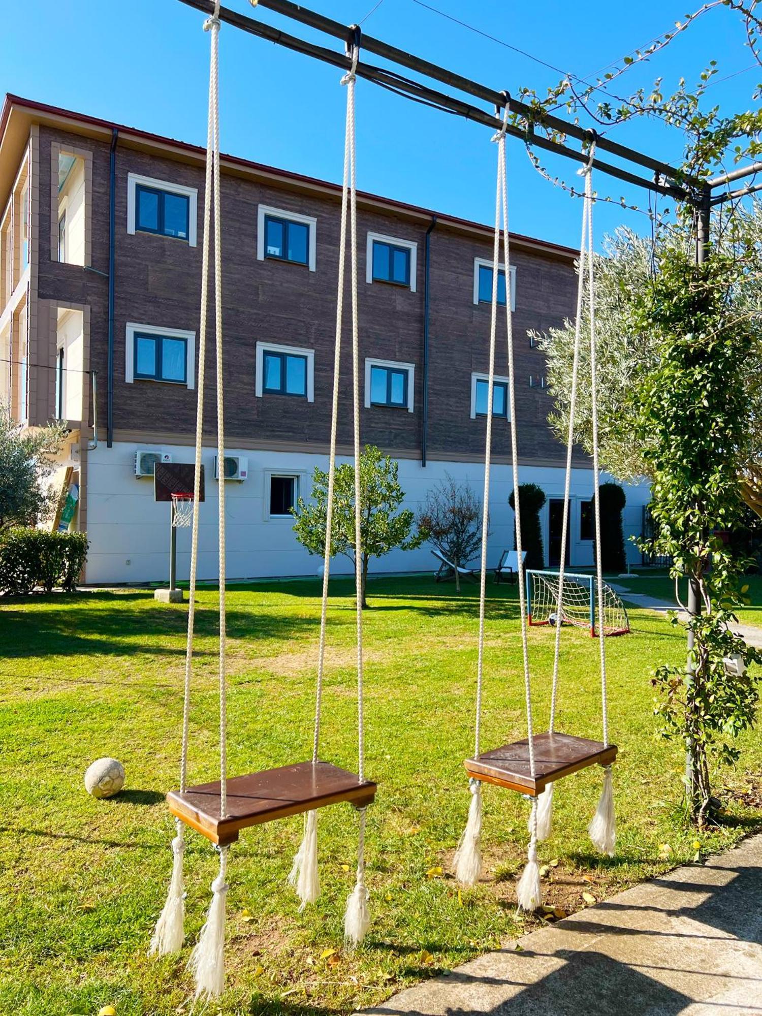 Apartments Aerodrom Podgorica Luaran gambar